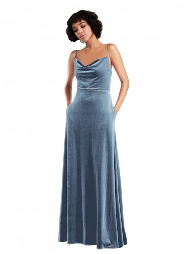 Azul Empoeirado Veludo Elástico Bainha Criss Cruz Decote Capuz Longo Vestidos de Madrinha / Vestidos de Festa Outlet
