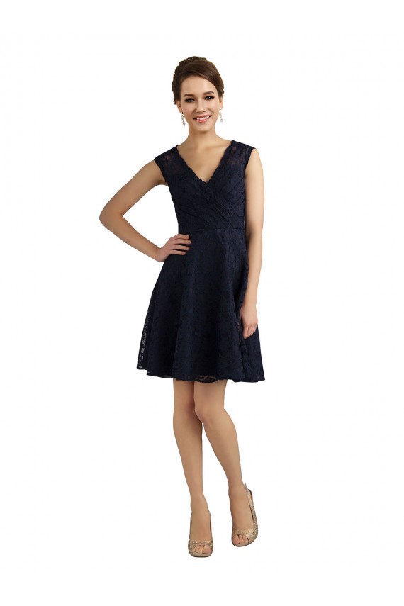 Marinha Negra Linha A Decote V Renda Curto Vestidos de Madrinha / Vestidos de Homecoming Outlet