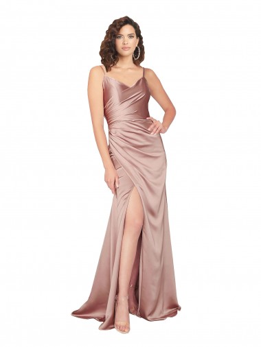 Rosa Empoeirado Bainha Decote V Cetim Sedoso Longo Formais Vestidos de Madrinha / Vestidos de Festa Outlet