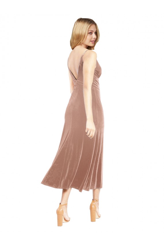 Rosa Linha A Decote V Comprimento Midi Veludo Elástico Curto Vestidos de Madrinha / Vestidos de Festa Outlet